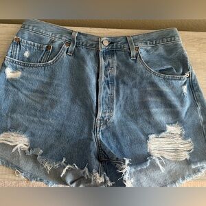 501 Levi's Light Blue Distressed Jean Shorts